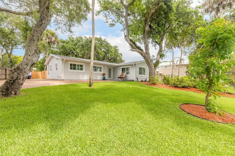 4181 Saxon Dr, FL