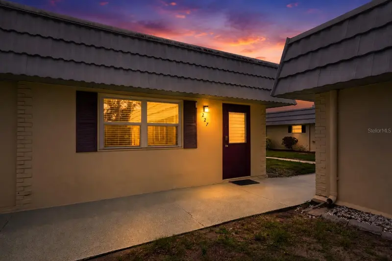1801 Bedford Ter #227, FL