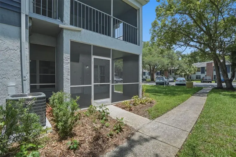 2402 Northlake Dr #2402, FL