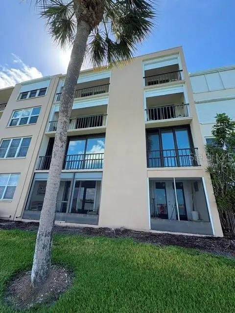 7920 Sun Island Dr S #205, FL
