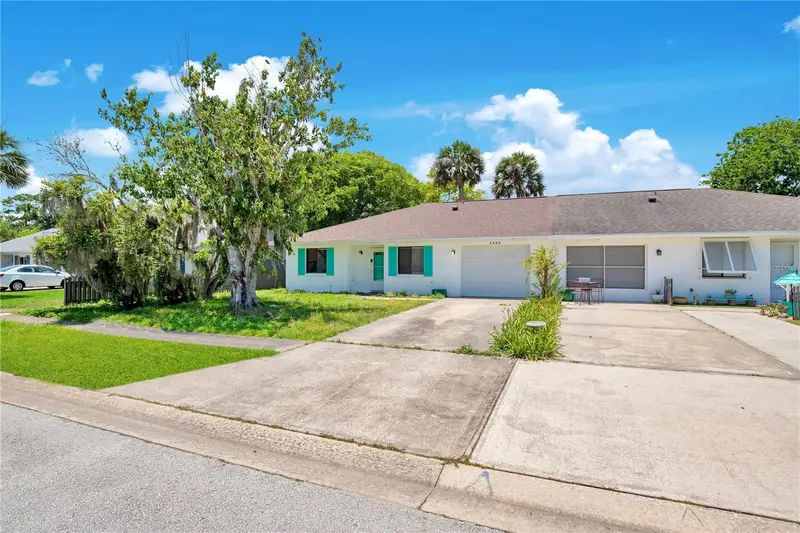 4488 Hidden Village Dr, FL