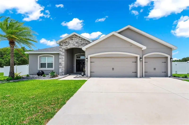 1061 Sandpiper Loop, FL