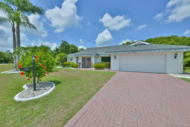 1819 New Bedford Dr, FL