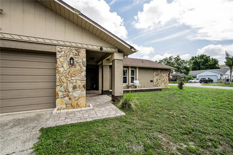 6907 Oldgate Cir, FL