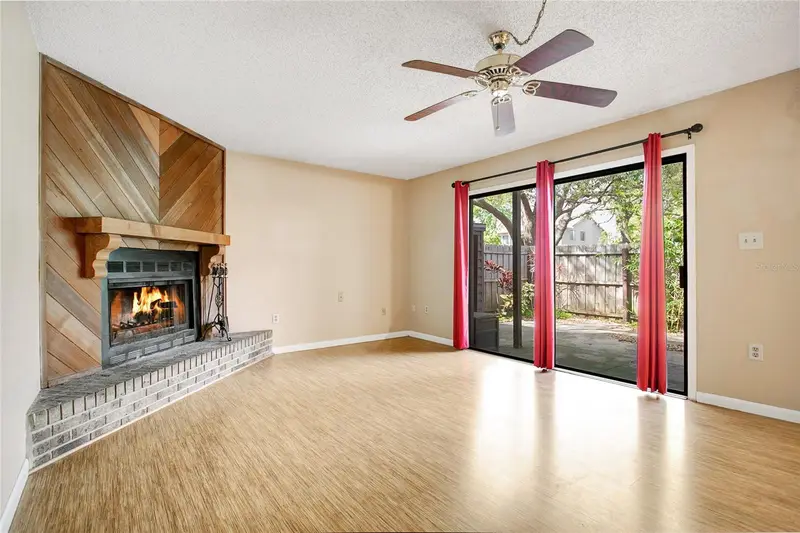 611 Olympic Dr #4b, FL