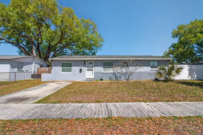 5865 92nd Ave N, FL