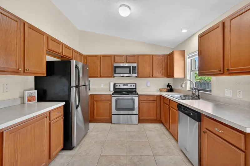 1520 3rd Ave, FL
