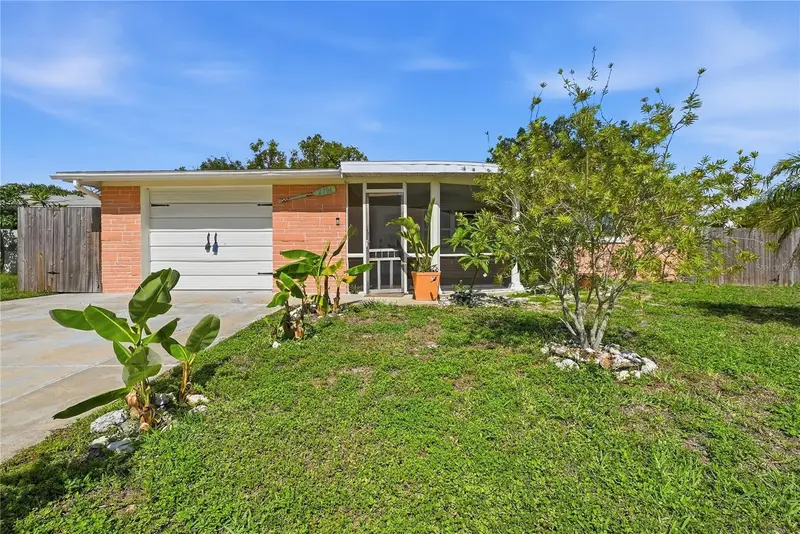 2704 Lawn Pl, FL