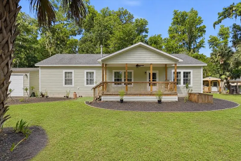 105 Troupe Rd, FL