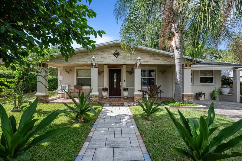 37253 Safari Dr, FL