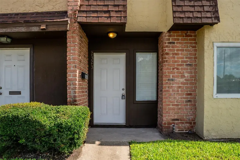 2323 Huntington Green Ct #5, FL