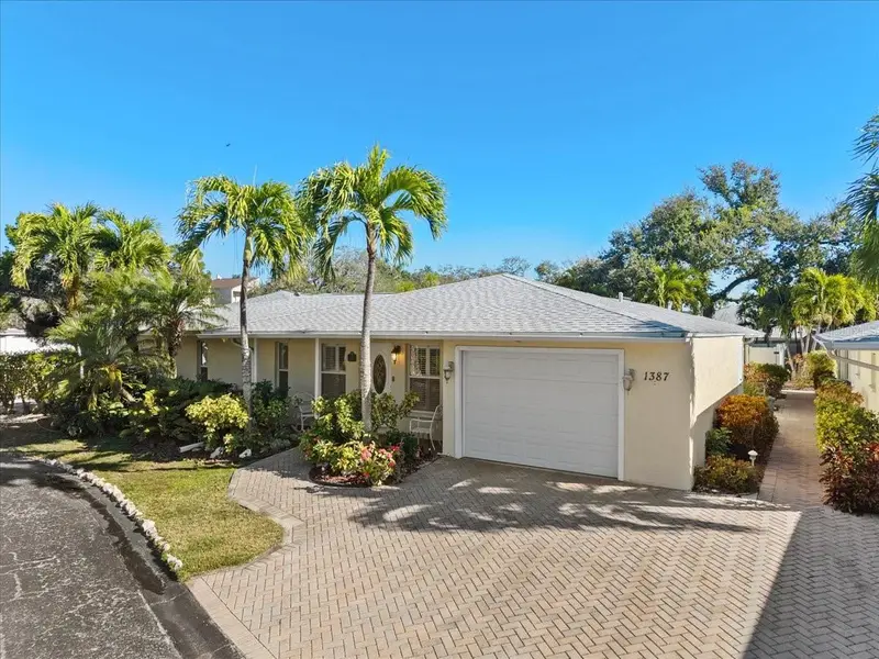 1387 Moonmist Dr #G2, FL