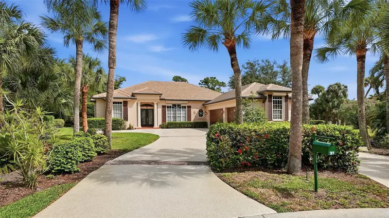 27 Dominica Dr, FL