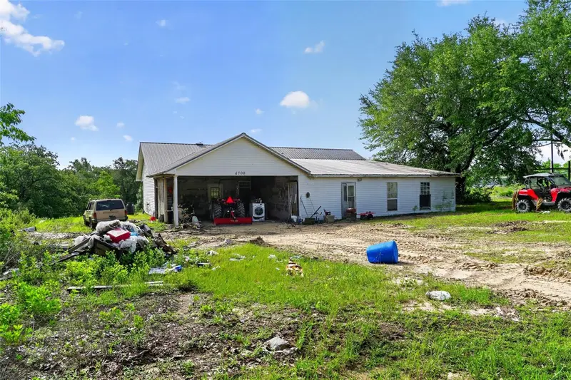 4700 Woody Rd, FL