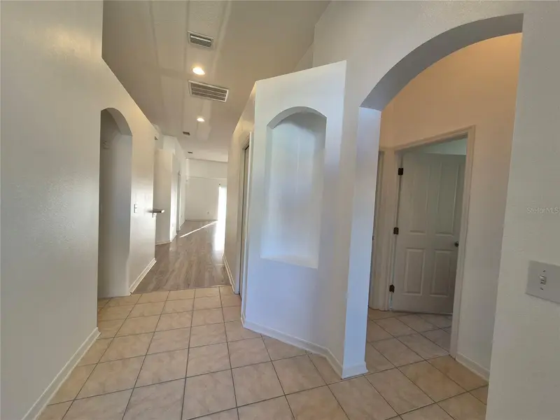 6833 Runner Oak Dr, FL
