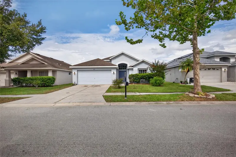6833 Runner Oak Dr, FL