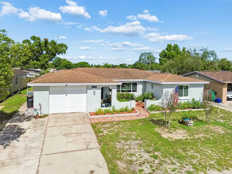 9221 Rainbow Ln, FL