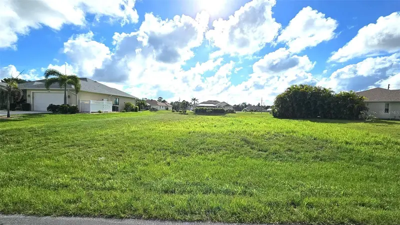 144 Long Meadow Ln, FL