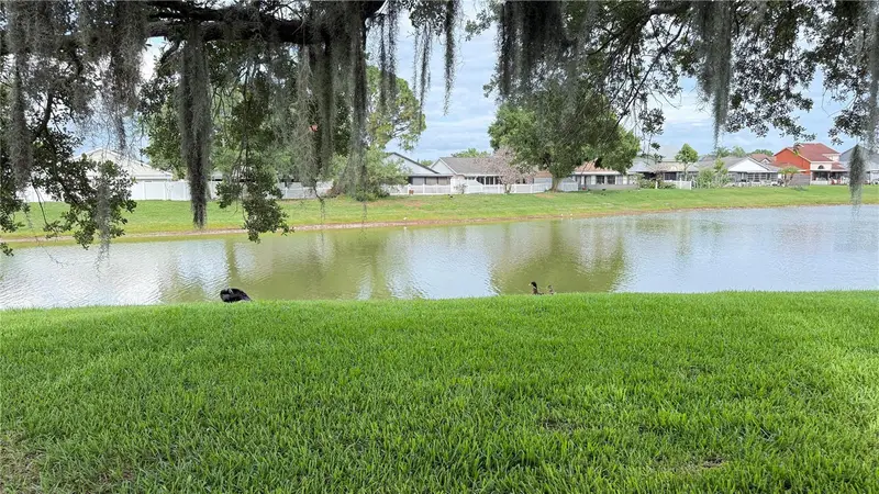 72 Lakepointe Cir, FL