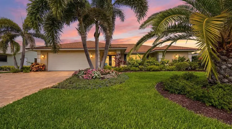 1929 Pebble Beach Ct, FL