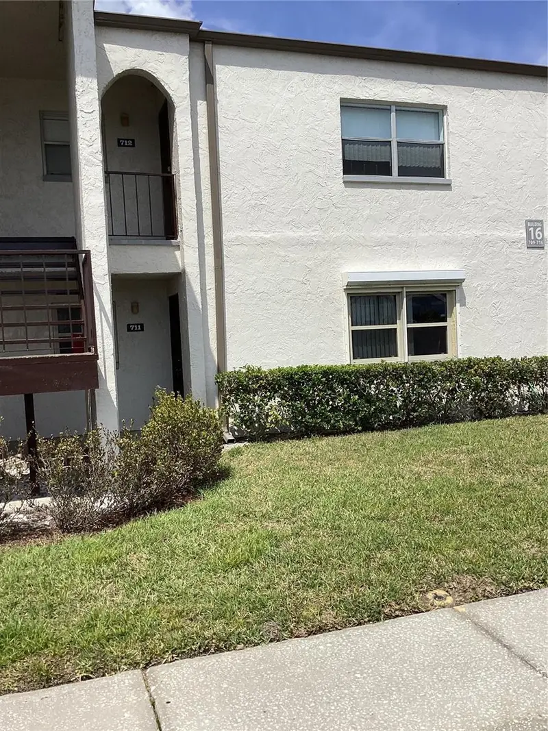 7701 Starkey Rd #711, FL