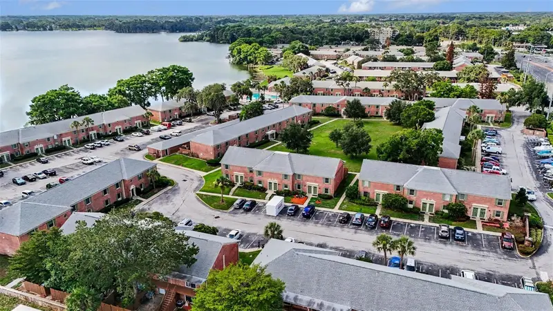 120 Georgetown Dr #120, FL