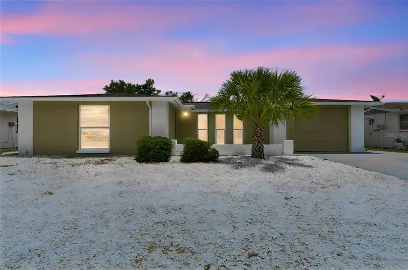 11130 Tamarix Ave, FL