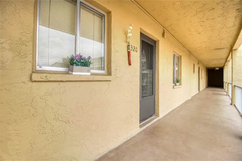 3658 Lake Bayshore Drive, FL