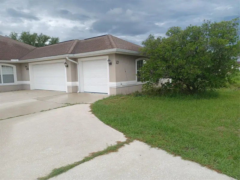 10 Rockefeller Dr, FL