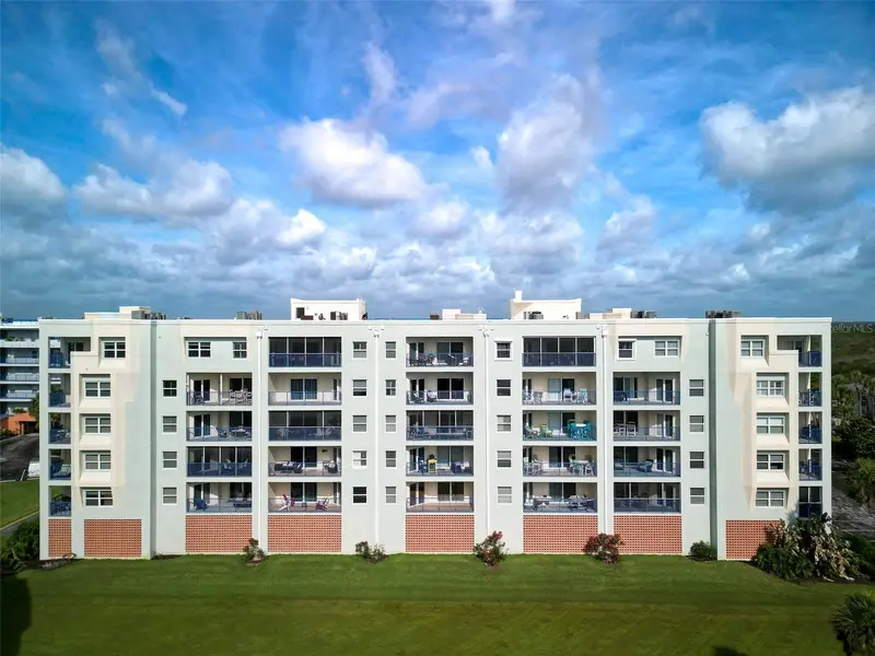 5300 S Atlantic Ave #3-302, FL