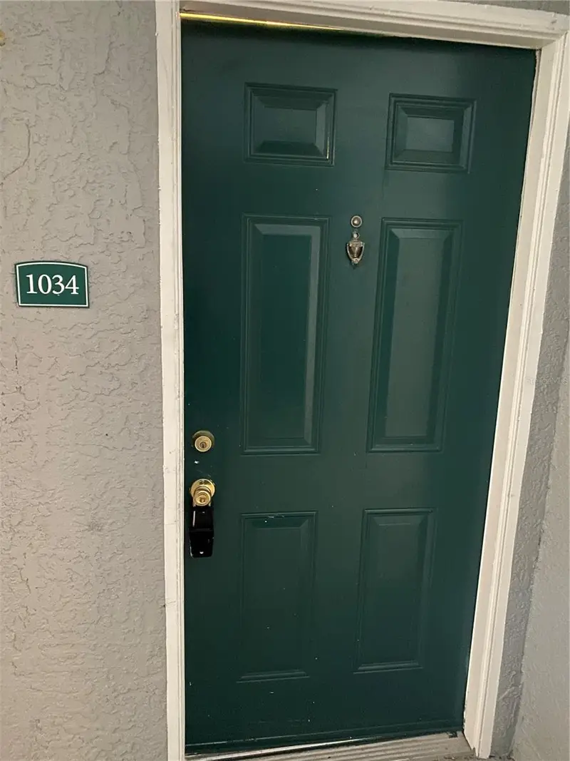 18001 Richmond Place Dr #1034, FL