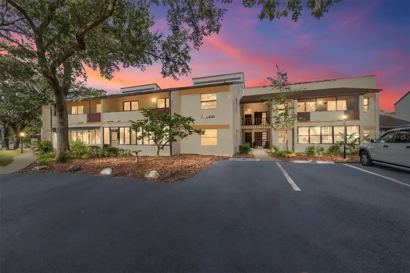 3401 E Fort King St #202, FL