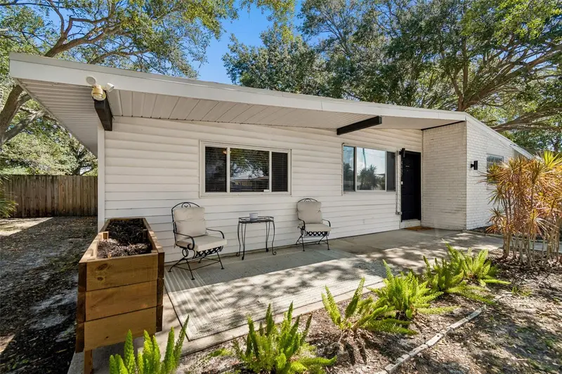 4437 W Bay Ave, FL