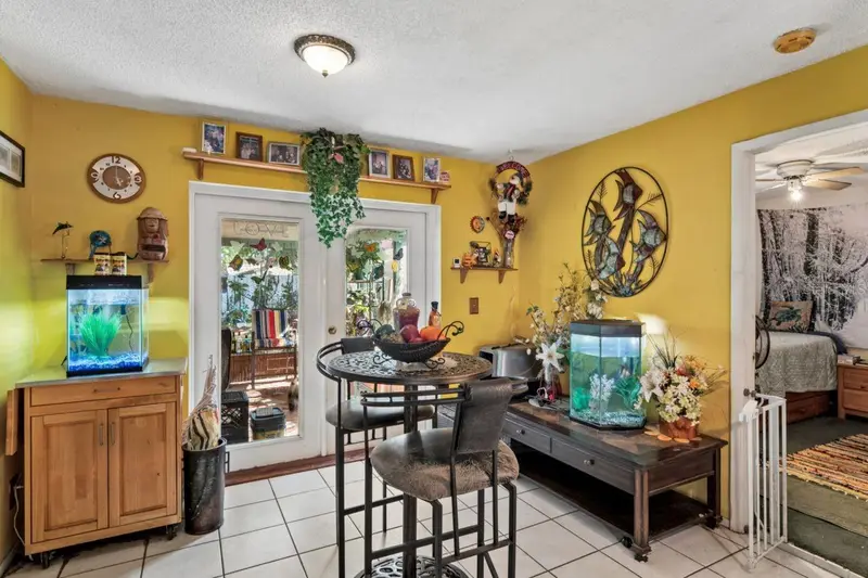 2005 Hudson Ct, FL