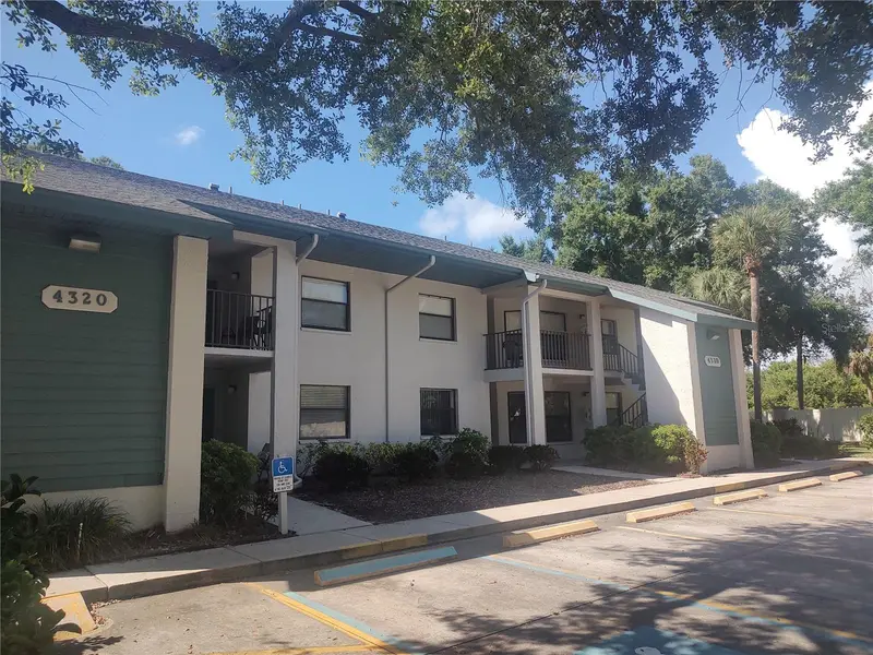 4320 47th Ave W #204, FL