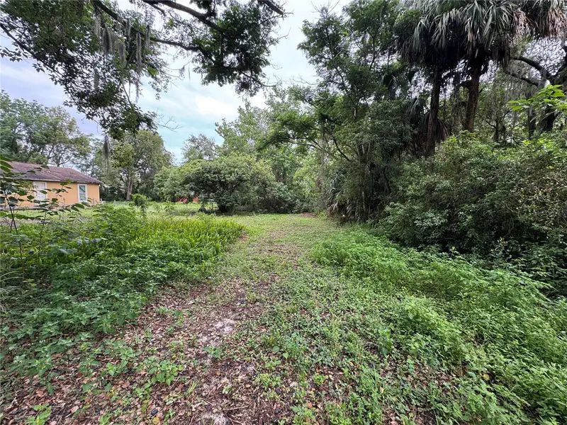 121 East St, FL