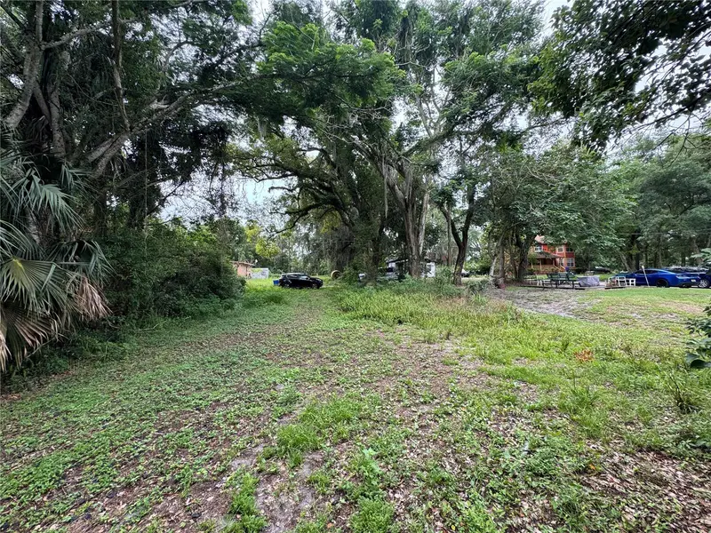 121 East St, FL