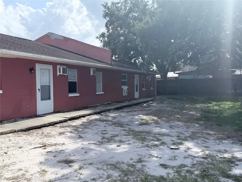 507 Twin Pines Ln #C, FL