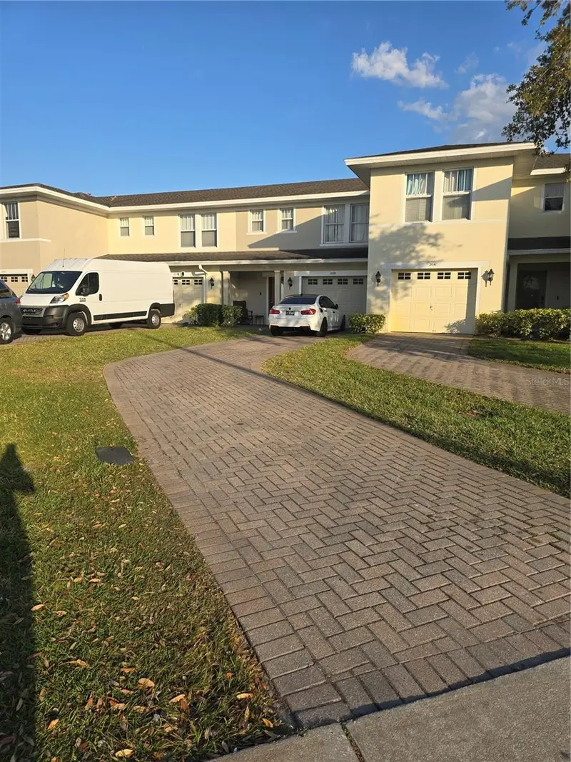 2039 Cypress Bay Blvd, FL