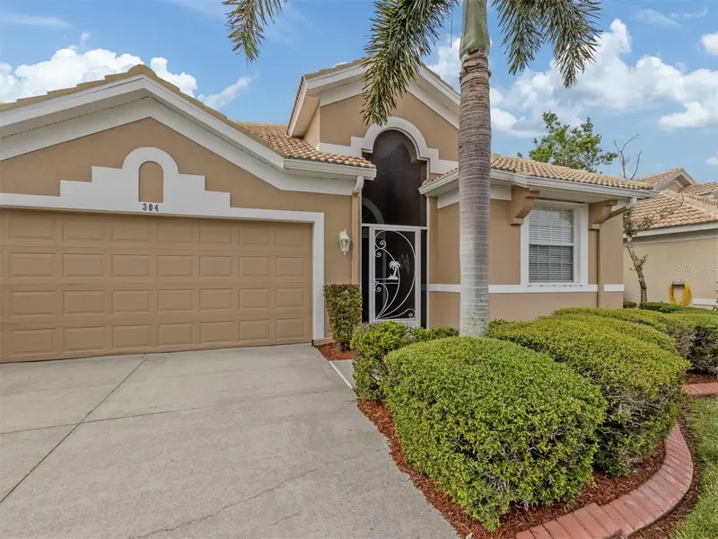 304 Langholm Dr, FL
