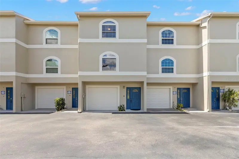 737 Pinellas Bayway S #308, FL