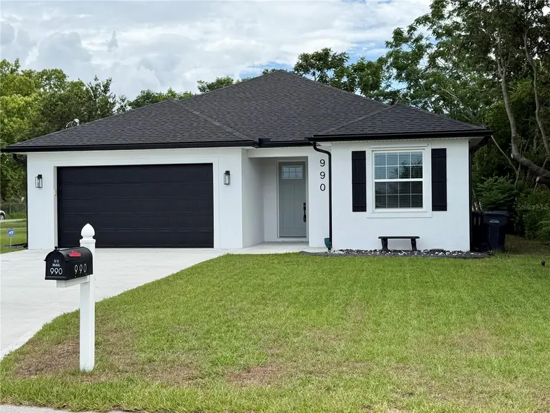 990 Thomas Rd, FL