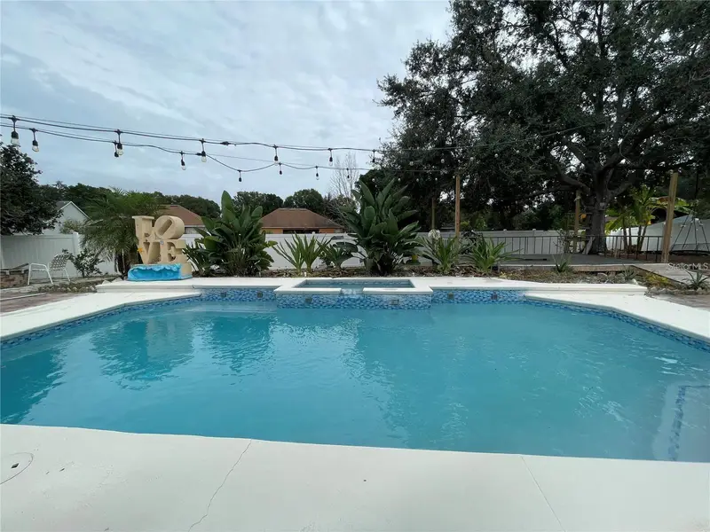 1924 Rachels Ridge Loop, FL