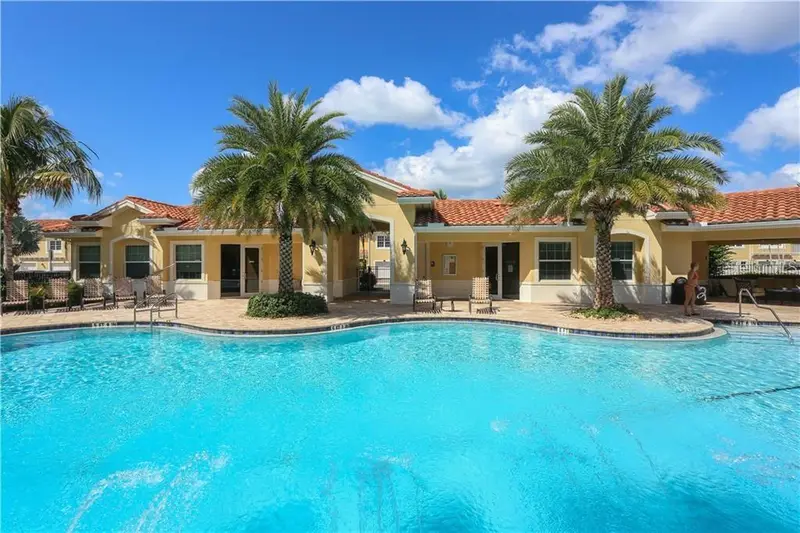 184 Explorer Dr, FL