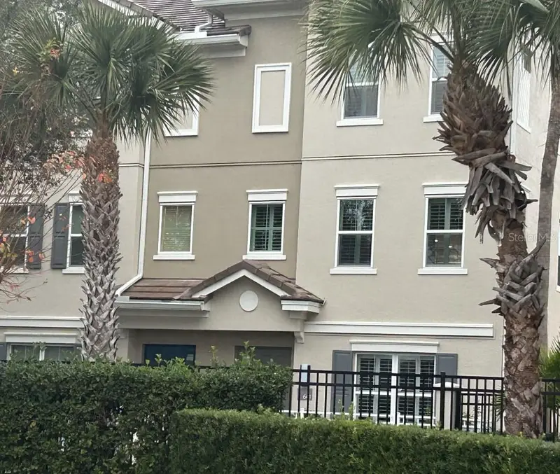 641 Hangnest Ln, FL