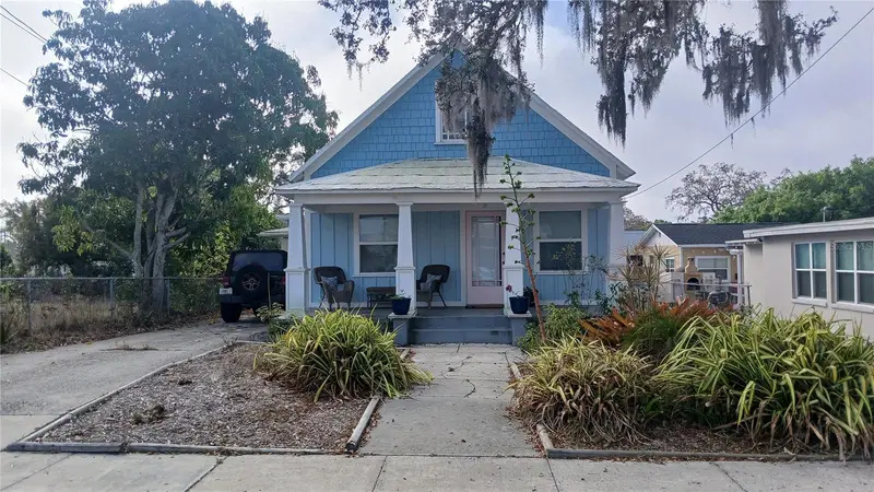 542 Division St, FL