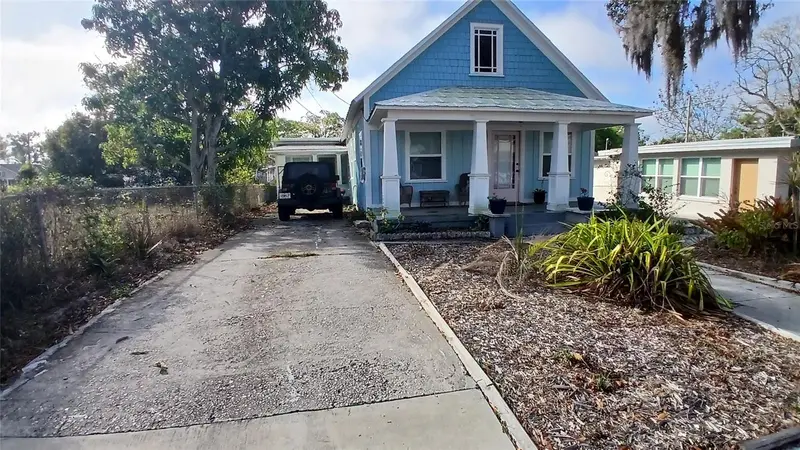 542 Division St, FL