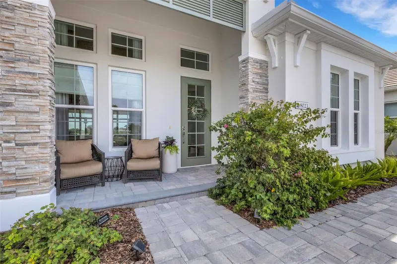8023 Waterbend Trl, FL