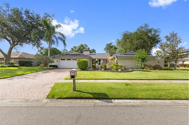 4308 Middle Lake Dr, FL