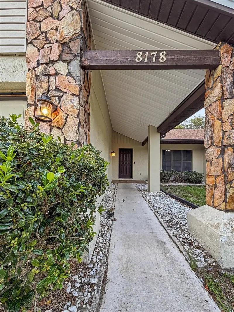 8178 English Elm Cir, FL